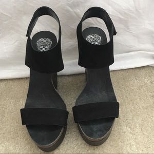 Vince Camuto black wedges